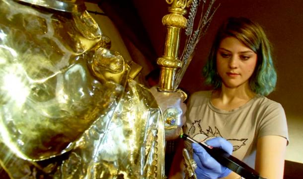 Les pierres précieuses du buste reliquaire de Saint-Lambert