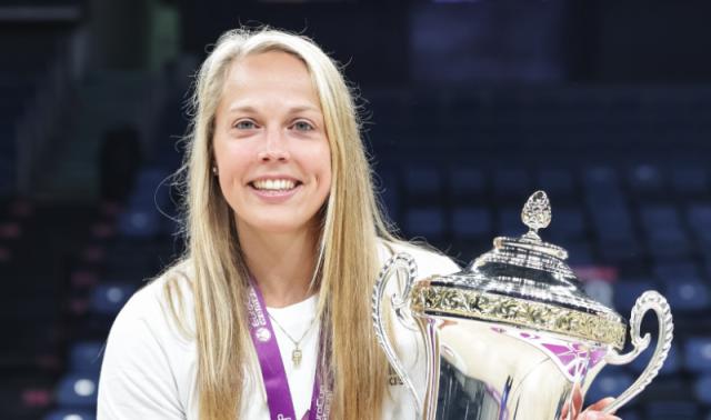 Lyon et Julie Allemand remportent leur premier trophée européen