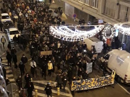 Manifestation anti-couvre-feu à Liège : 500 manifestants et 17 arrestations