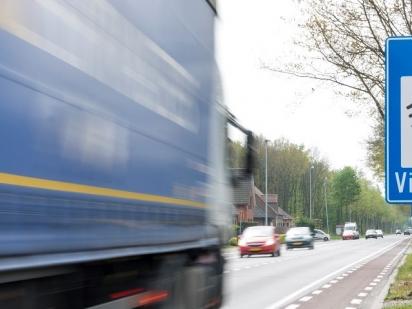 Une réduction du trafic poids lourds sur le quai de la Dérivation ?