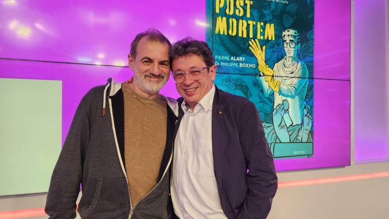 Le médecin légiste Philippe Boxho et le dessinateur Pierre Alary présentent la BD "Post Mortem"