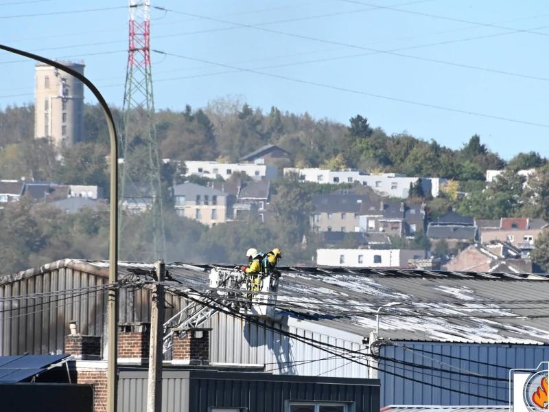 Un incendie important à Sclessin : les habitants invités à rester confinés