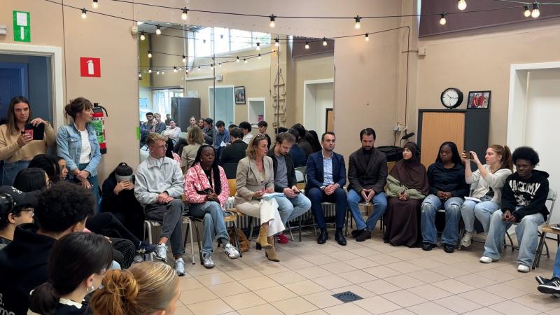 Une trentaine de jeunes confient leurs inquiétudes à la ministre de la Jeunesse