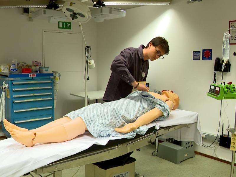 À l’ULiège, les futurs médecins assistants s’entraînent par simulation avant leurs débuts à l’hôpital