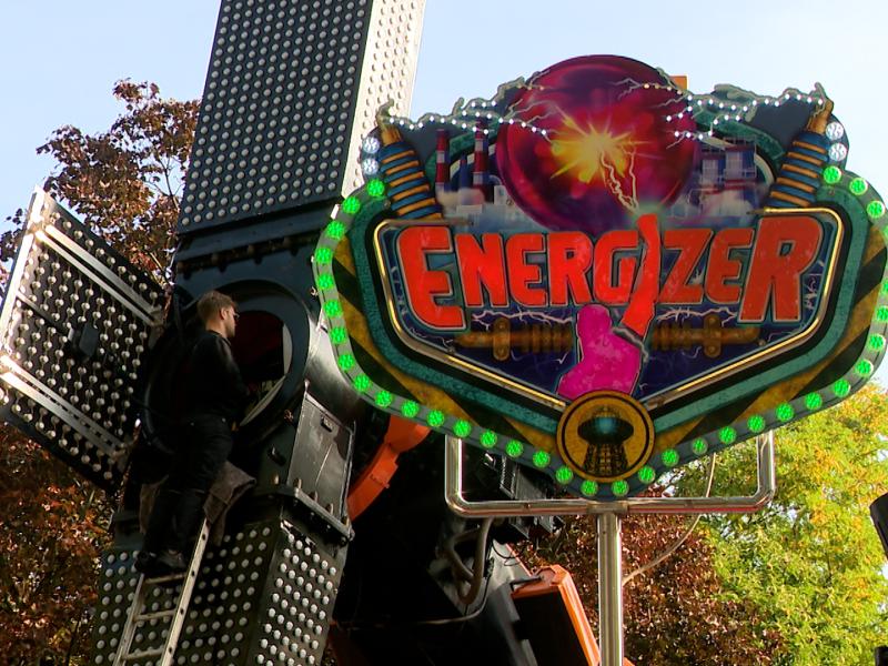 Derniers préparatifs à la Foire de Liège