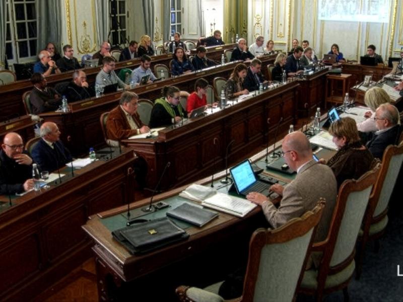 Moins de conseillers et d'échevins dans les communes
