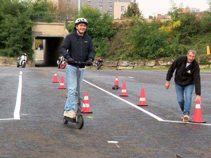 Augmentation du nombre d'accidents de trottinettes électriques : FEDEMOT lance des formations et de la sensibilisation
