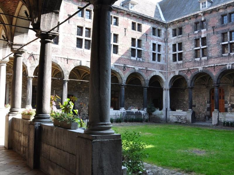 Ancien couvent des Frères mineurs et Maison du Gouverneur : un hôtel demain ?