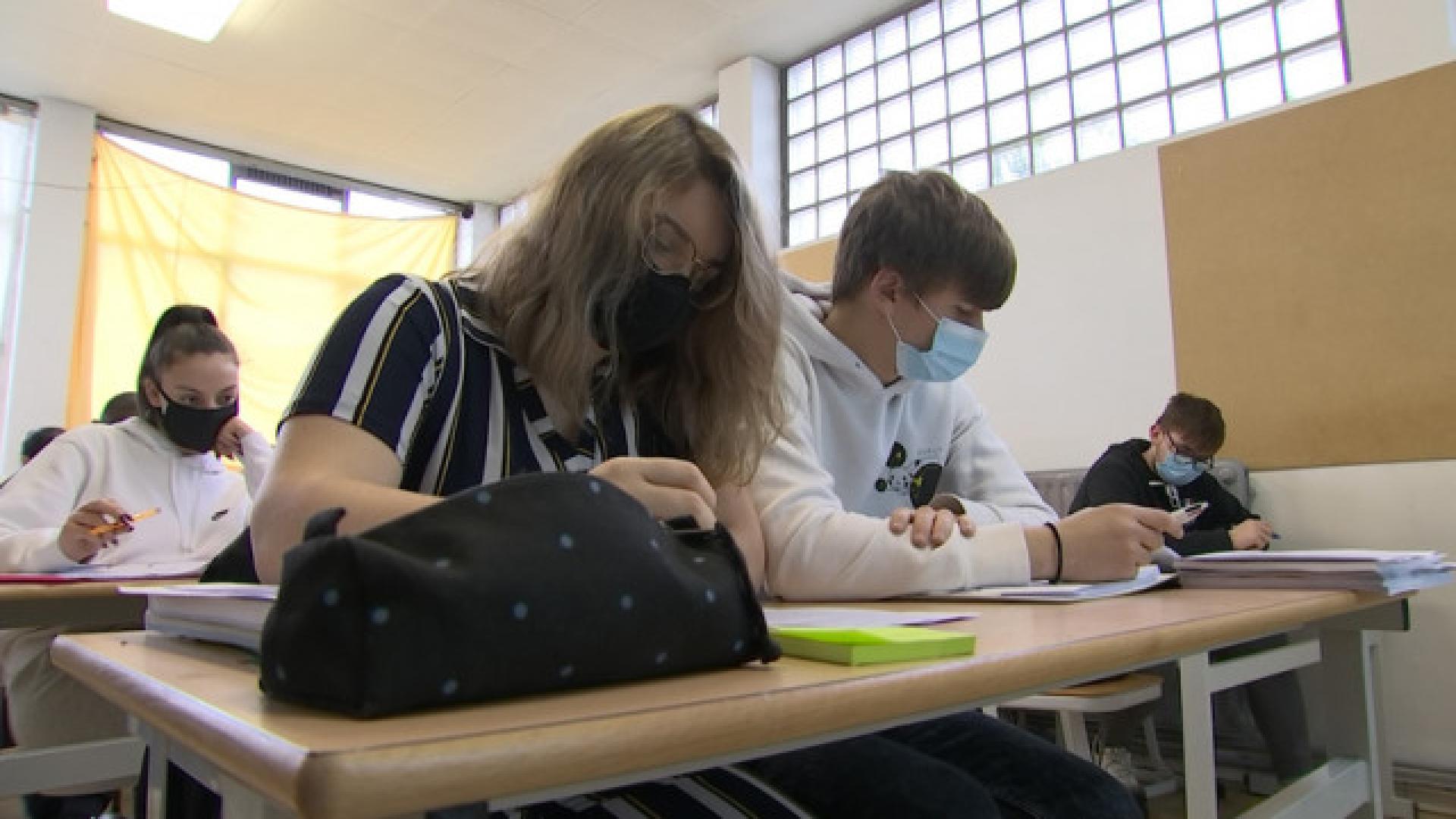 Hybridation des cours pour une rentrée sous code rouge