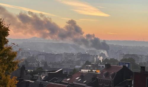 Important incendie derrière la Médiacité