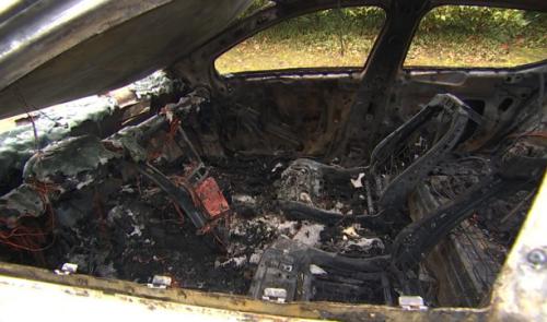 Incendie de voitures: un homme arrêté et deux autres relaxés
