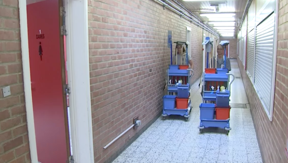 Inédit Seraing: des bactéries pour le nettoyage