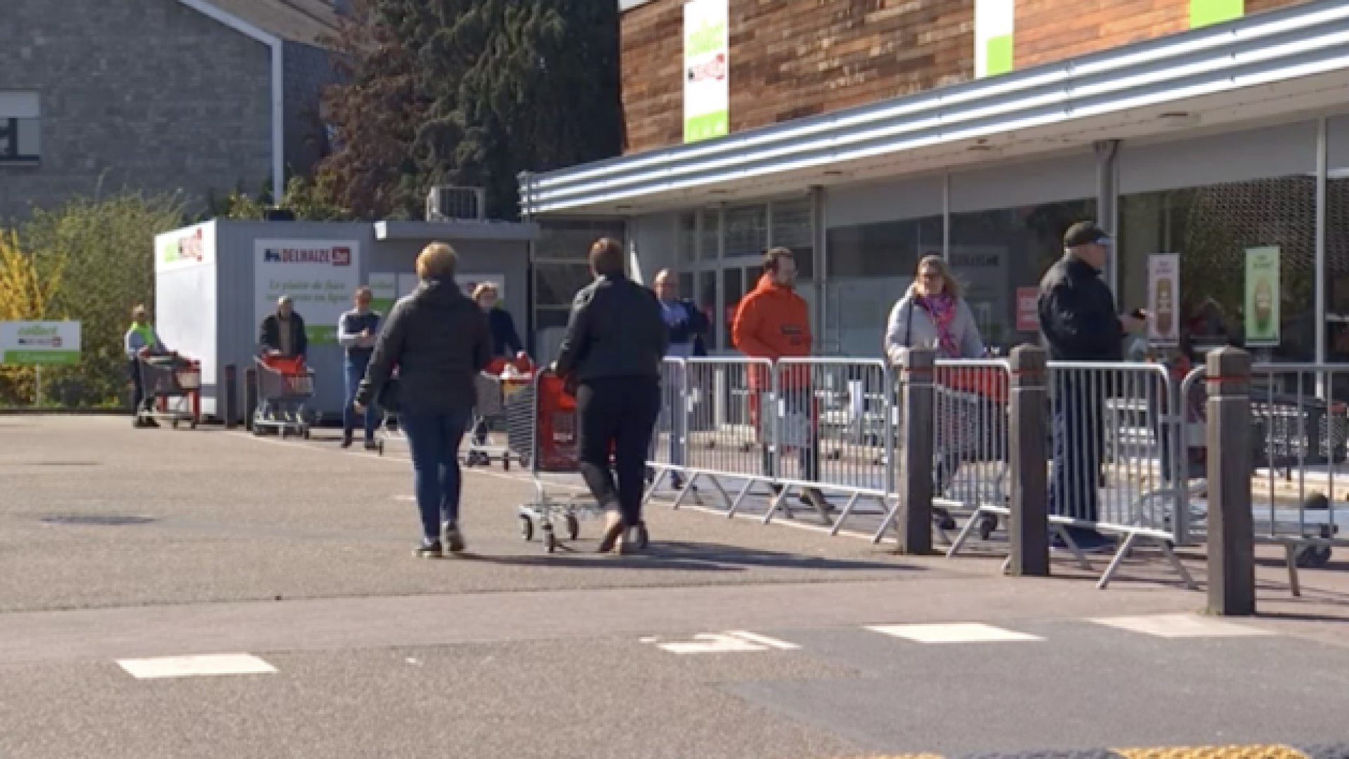 La fin des files d'attente devant les commerces ?