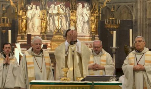 La messe de Pâques a bien eu lieu, mais en streaming