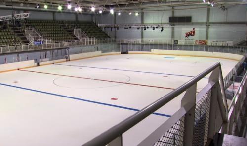 La réouverture de la patinoire reportée