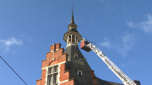 Le clocheton de l'hôtel de ville de Waremme va être démonté