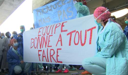 Les blouses blanches sont à bout