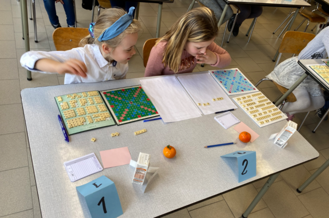 Le Scrabble : un jeu d'enfants