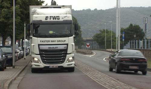 Les poids lourds bientôt bannis des quais de Liège