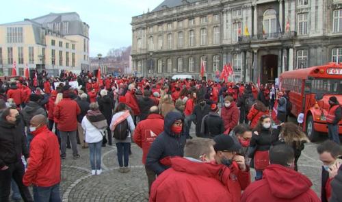 Manifestation pour défendre le droit de grève.
