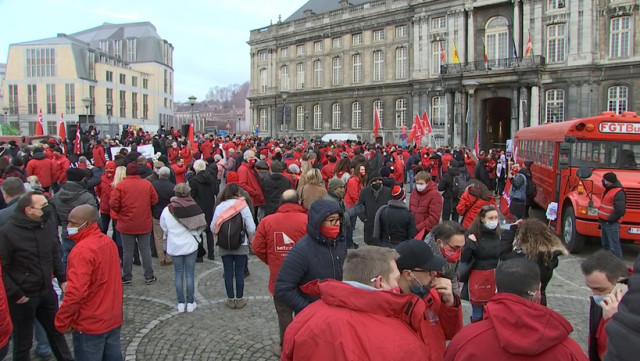Manifestation pour défendre le droit de grève.