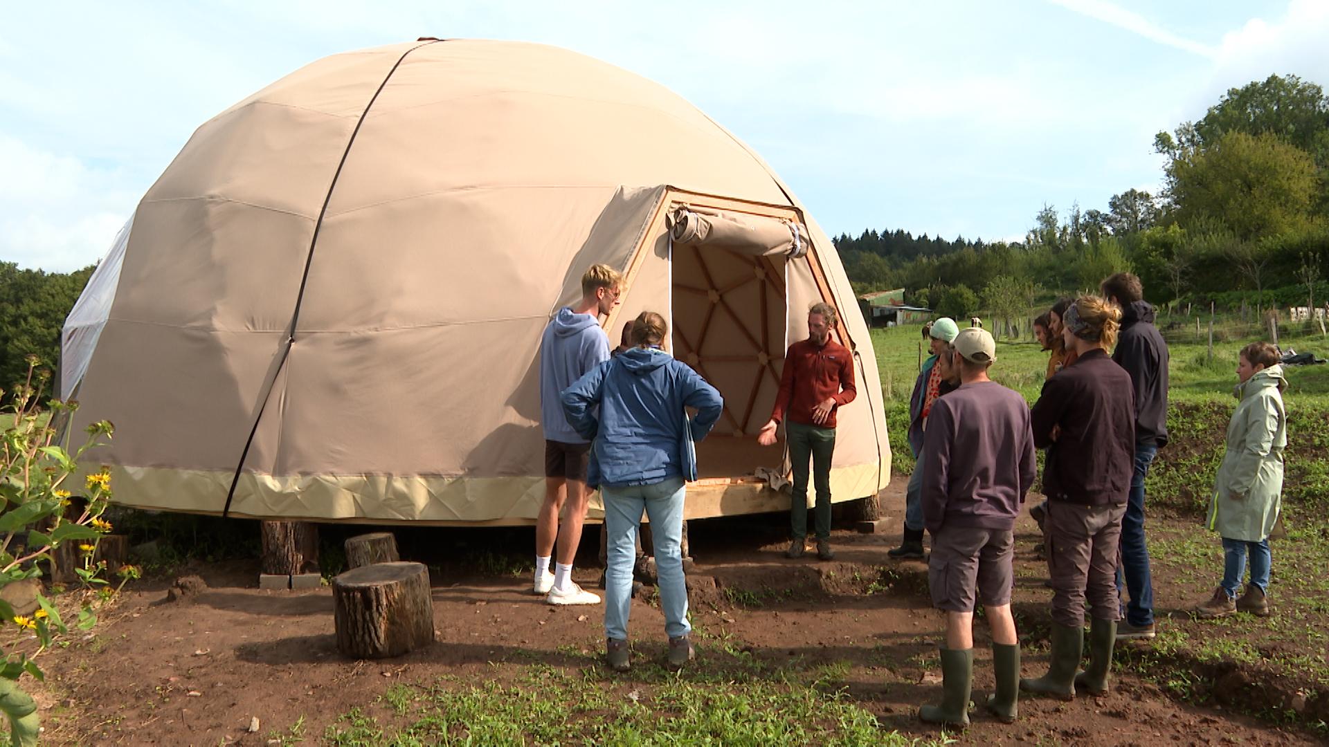 À Harzé, un festival pour s'éloigner de la haute technologie