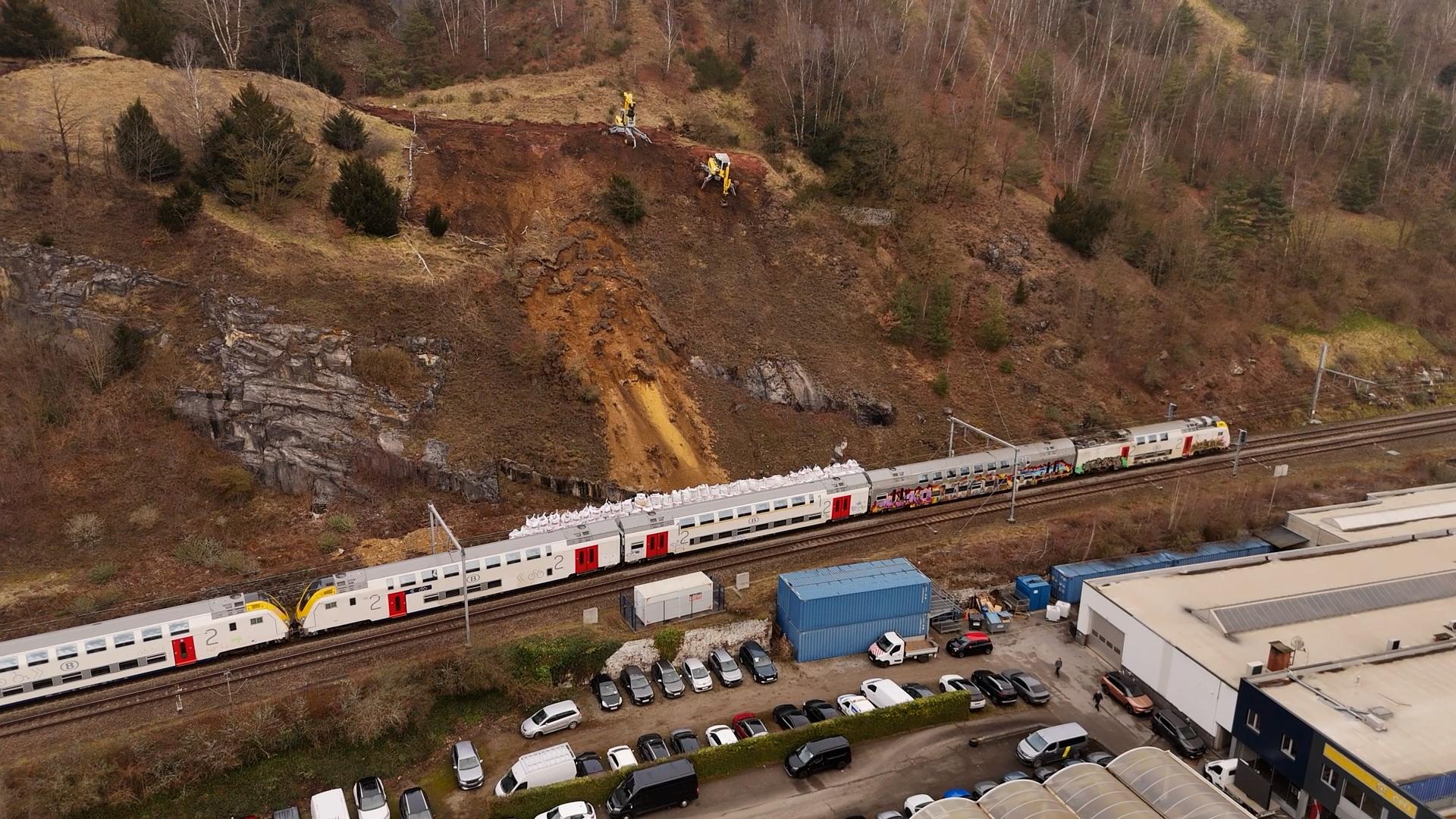 Huy : glissement de terrain près des voies ferroviaires