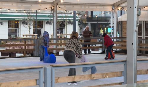 Retour de la patinoire sur la grand place de Visé