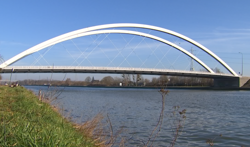 Rehaussement des ponts du canal Albert