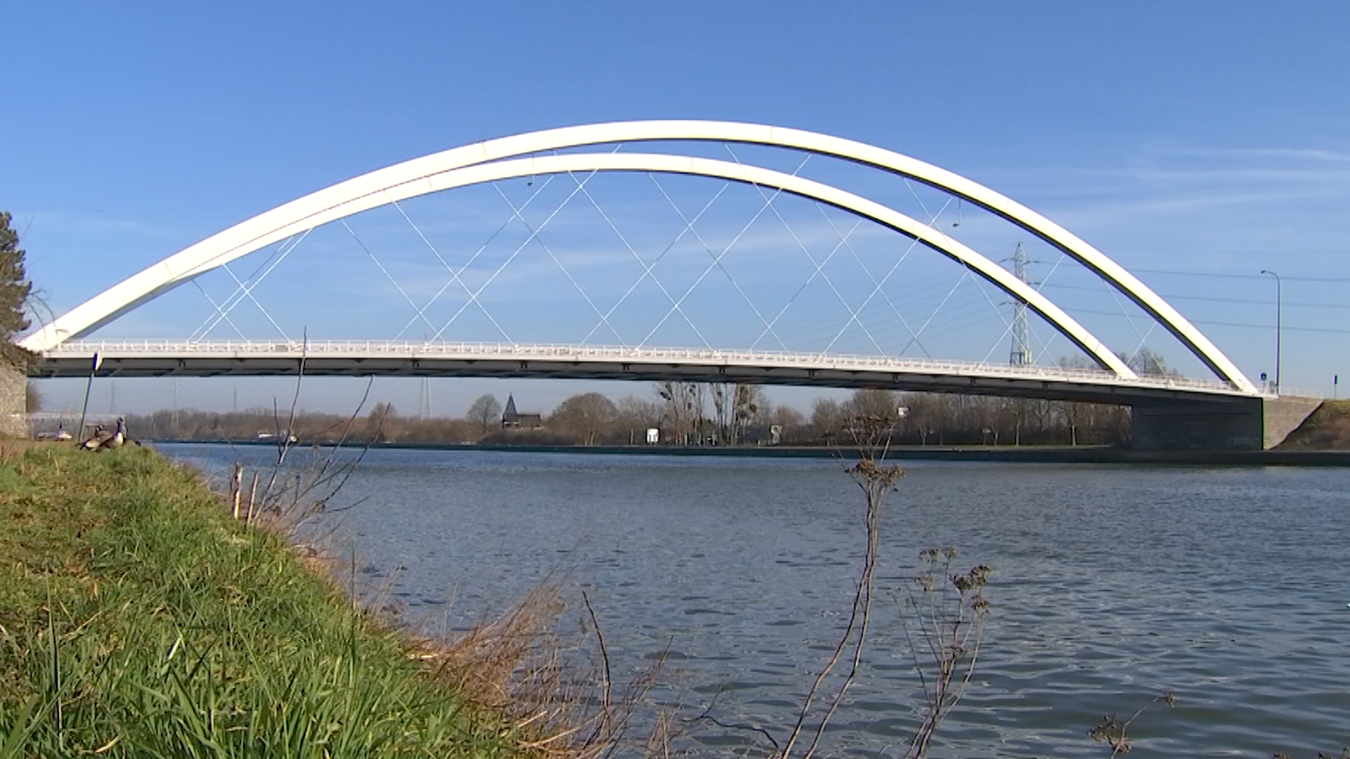 Rehaussement des ponts du canal Albert