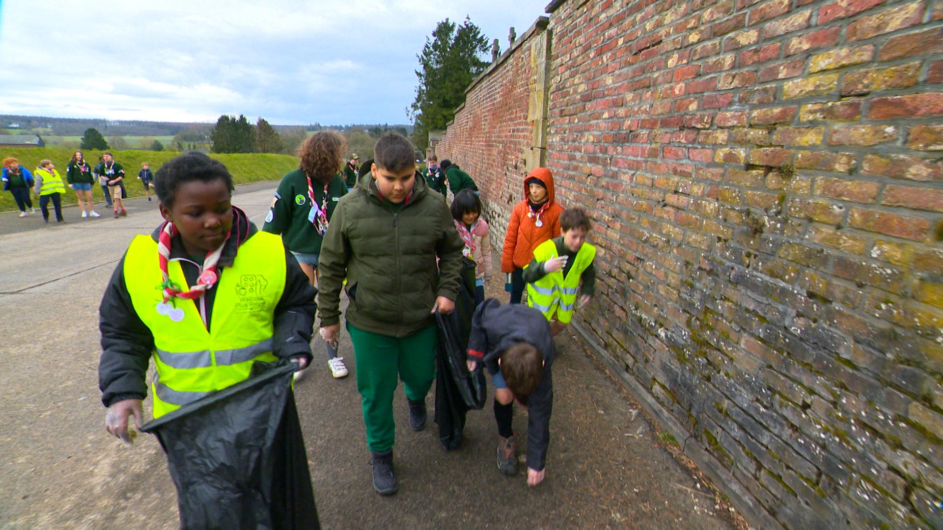 Les scouts nettoient 1000km de déchets ce weekend