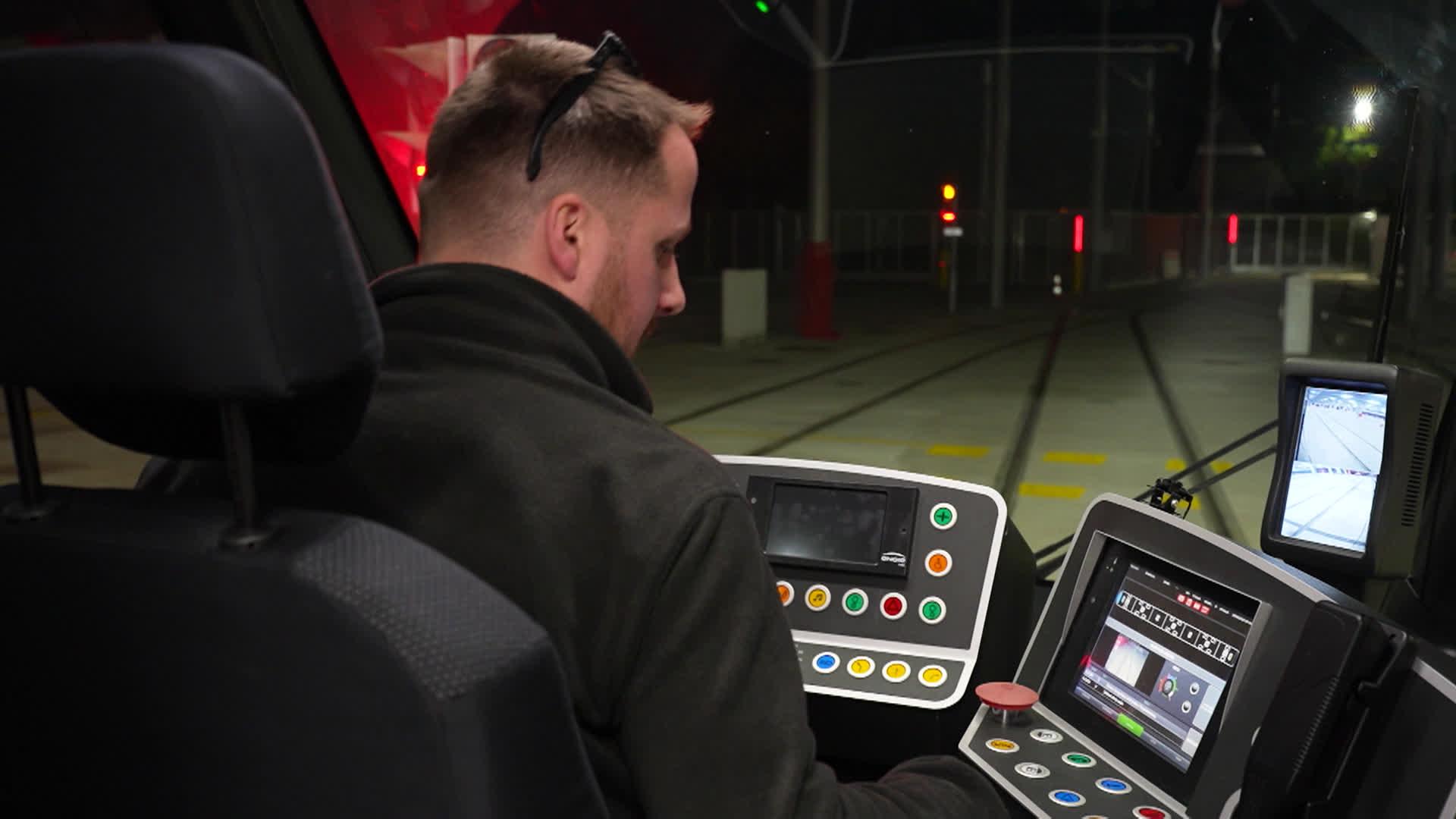 Tram : les premiers conducteurs avec les voyageurs