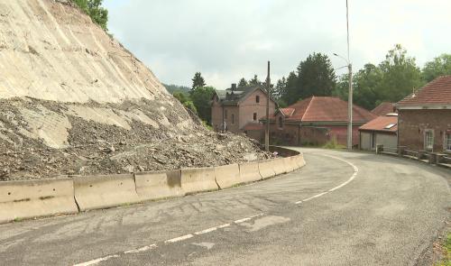 Ouffet: la N623 obstruée depuis 5 ans à cause des chutes de schiste