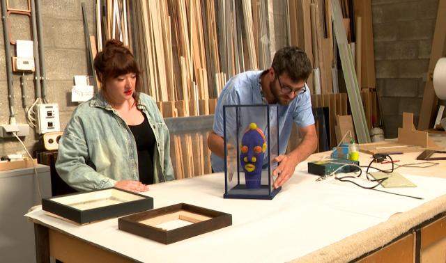 Encadrer l’art avec passion chez les artisans de Contours
