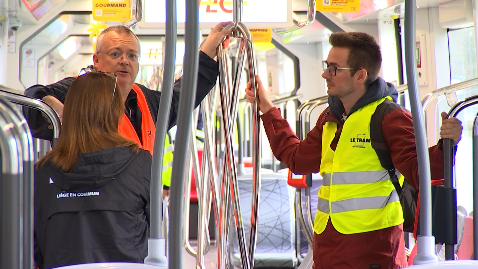 Derniers réglages pour les voix du tram !