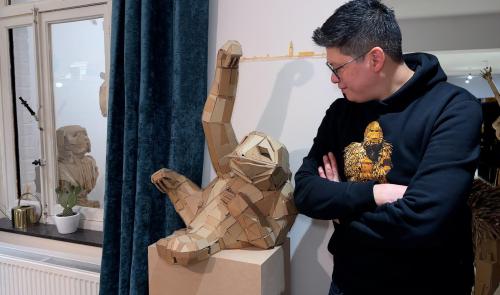 Mathieu Gilmaire, sculpteur de carton à Tihange