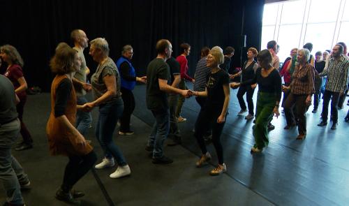 Du folklore au dancefloor : les danses wallonnes en mouvement