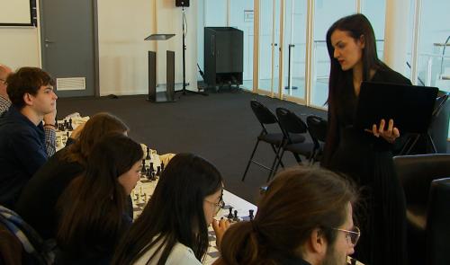 Mitra Hejazipour, échecs et résistance