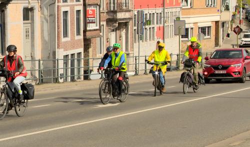 À vélo dans le trafic : une formation pour gagner en confiance