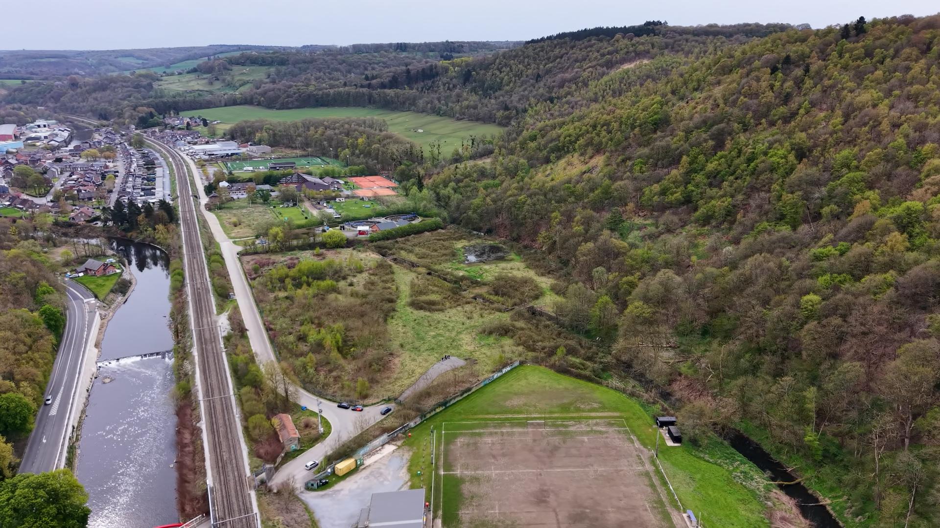 FrichNat : inventaire de la biodiversité dans les friches industrielles
