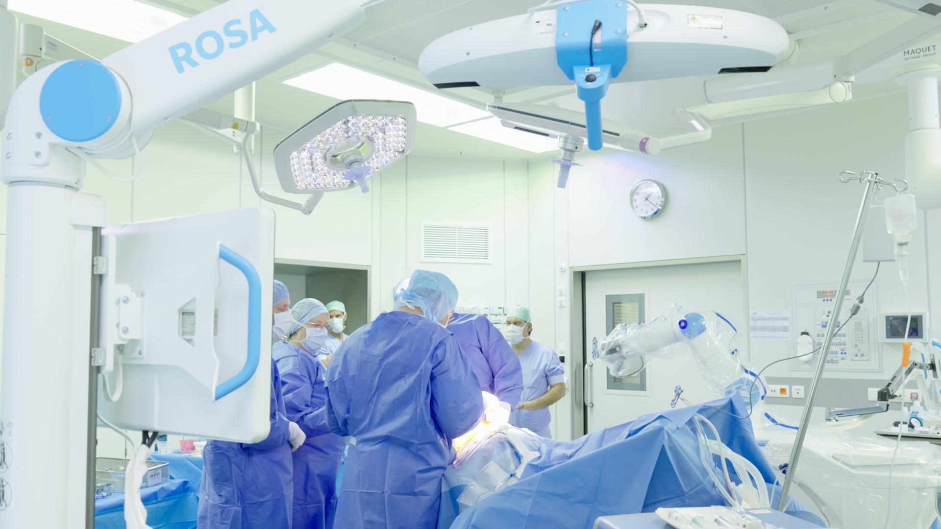 Un robot d'assistance pour les poses de prothèses de genou