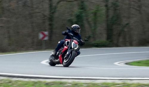 Printemps : la saison noire des motards ?
