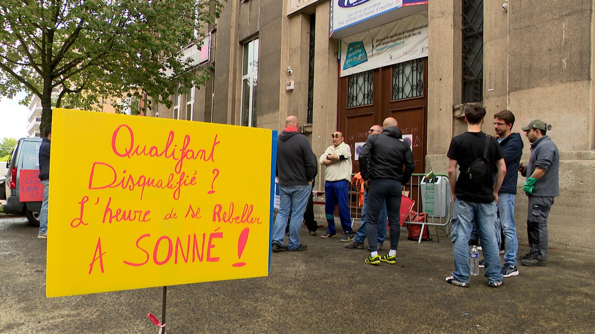 A l'école Léon Mignon, la grève est une question de survie