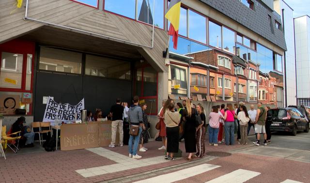 Ecoles et épreuves externes : des huissiers font lever les piquets de grève