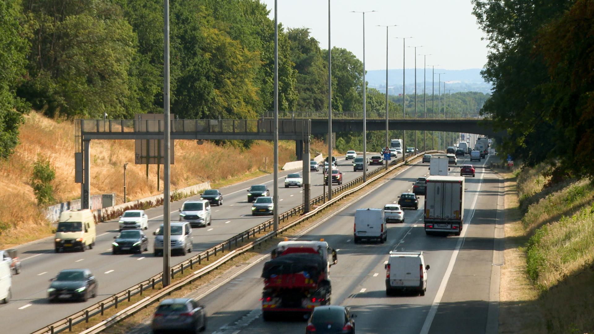 Chantier E40/A3: reconstruction de l'autoroute entre Vottem et les Hauts-Sarts en direction d'Aix