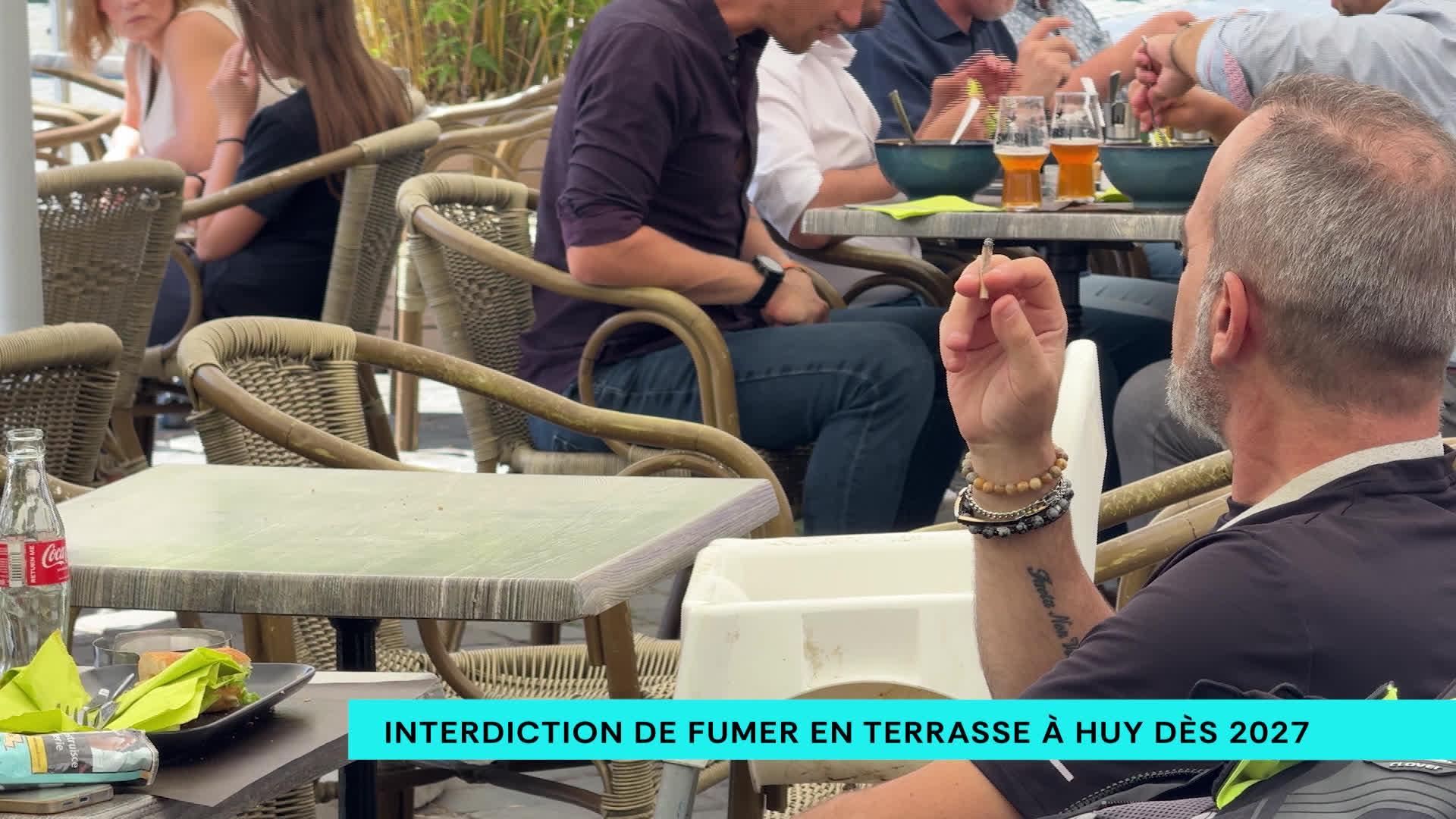 À Huy, l’interdiction de fumer en terrasse divise : « 10 mètres, c’est peut-être un peu violent »