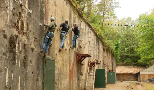 Du Fort militaire au terrain d'aventure, le Fort de Chaudfontaine se réinvente !