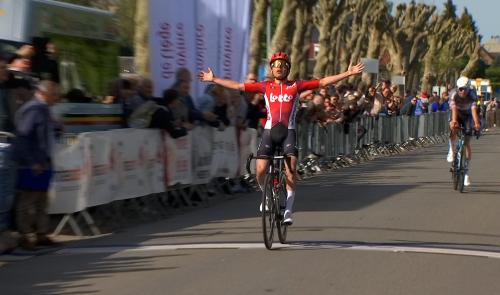 À 19 ans, Jarno Widar remporte Liège-Bastogne-Liège Espoirs
