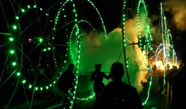 Tram en commun S7#31 : Tram En Fête, la célébration d'un basculement dans la cité