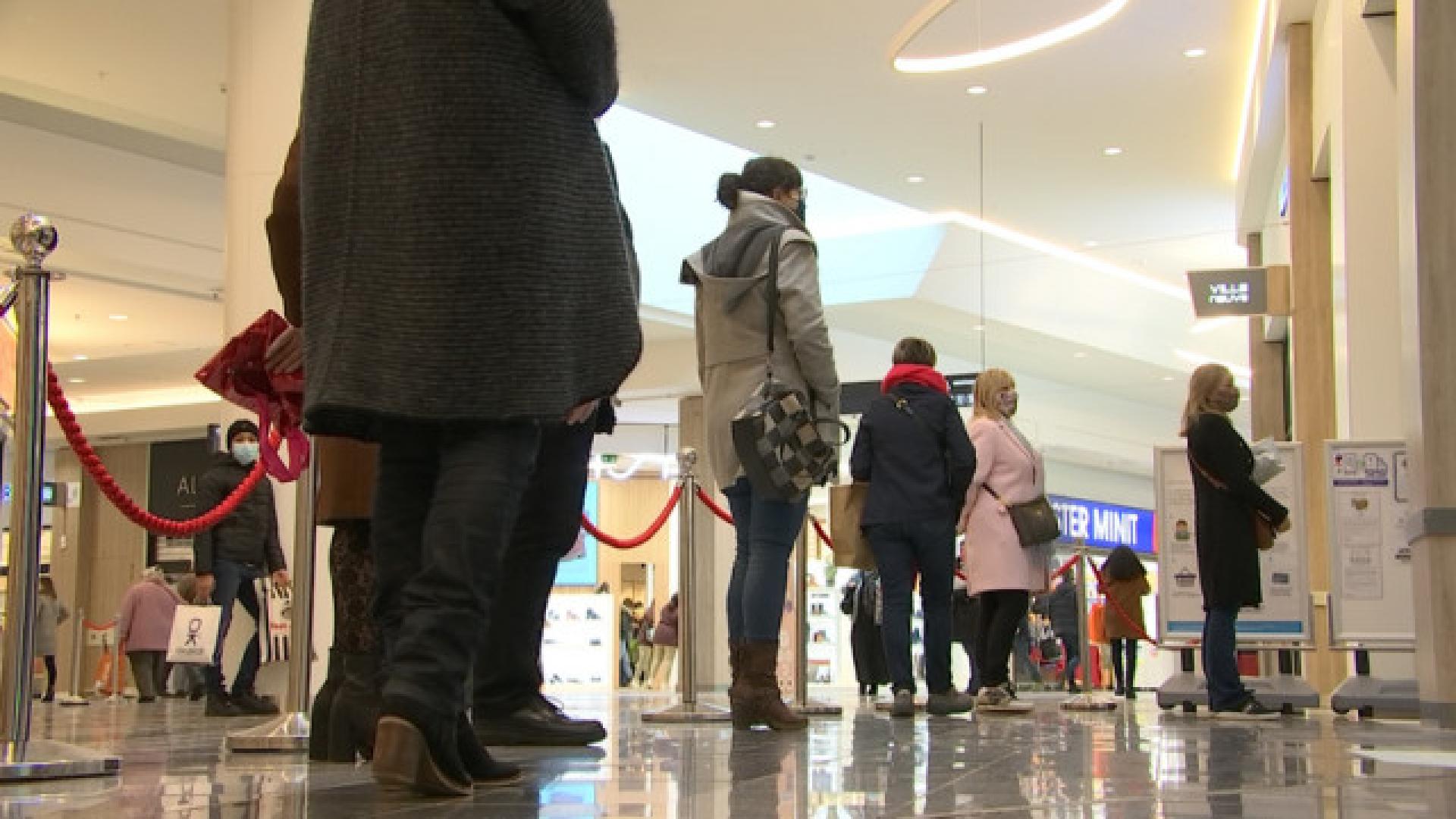 Ouverture des magasins sous contrôle